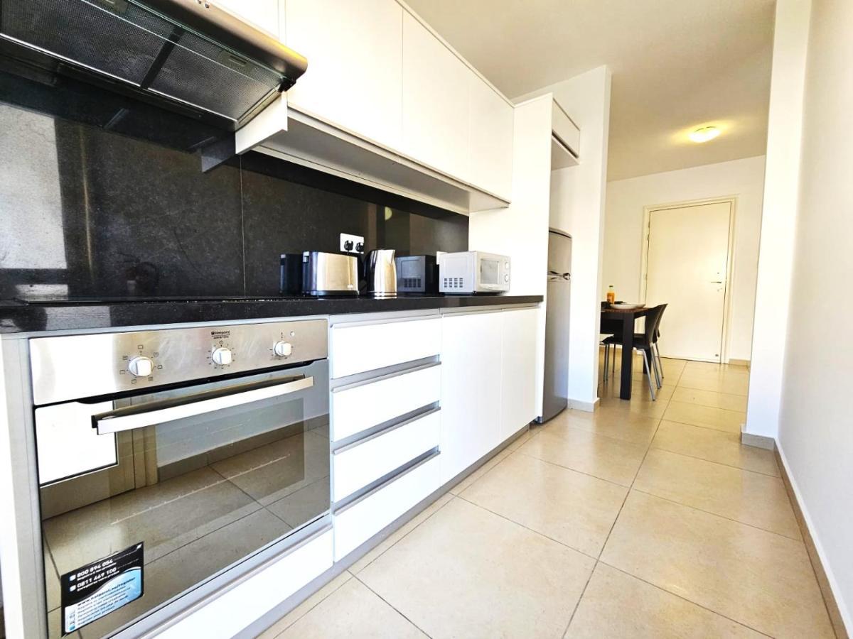 Elysia Park Apartments Paphos Luaran gambar