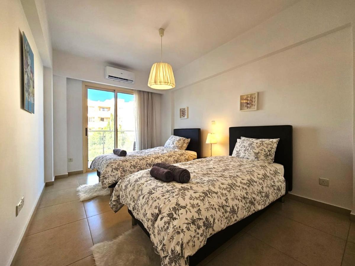 Elysia Park Apartments Paphos Luaran gambar
