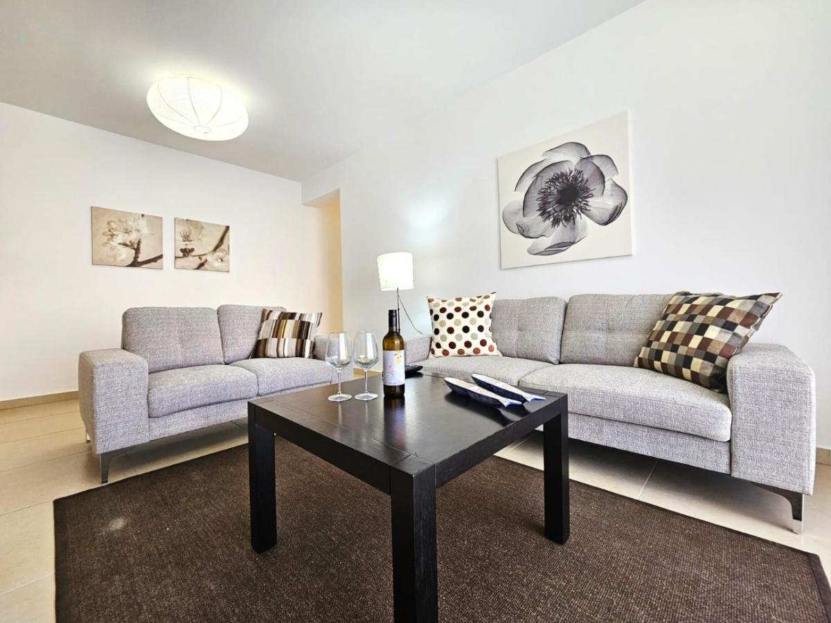 Elysia Park Apartments Paphos Luaran gambar