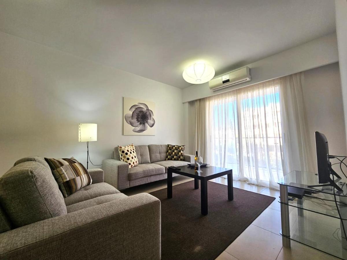 Elysia Park Apartments Paphos Luaran gambar