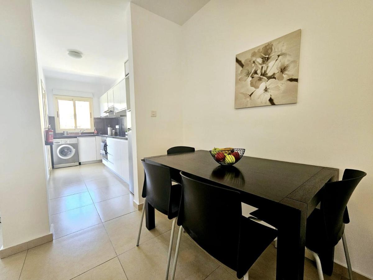 Elysia Park Apartments Paphos Luaran gambar