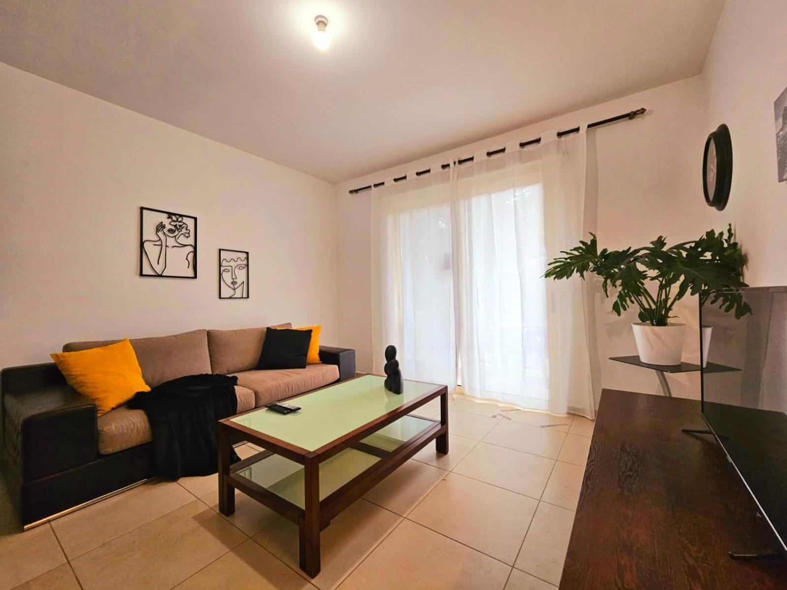 Elysia Park Apartments Paphos Luaran gambar