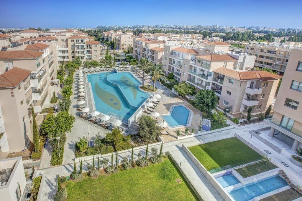 Elysia Park Apartments Paphos Luaran gambar