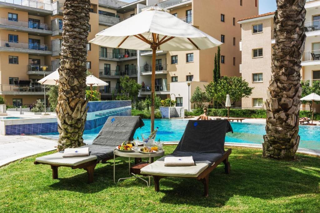 Elysia Park Apartments Paphos Luaran gambar